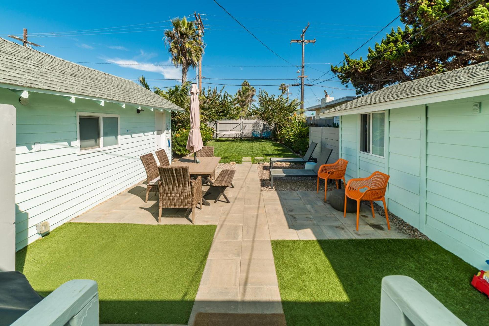 Pacific Bungalow In Oceanside With Backyard & Tiny House Exterior photo