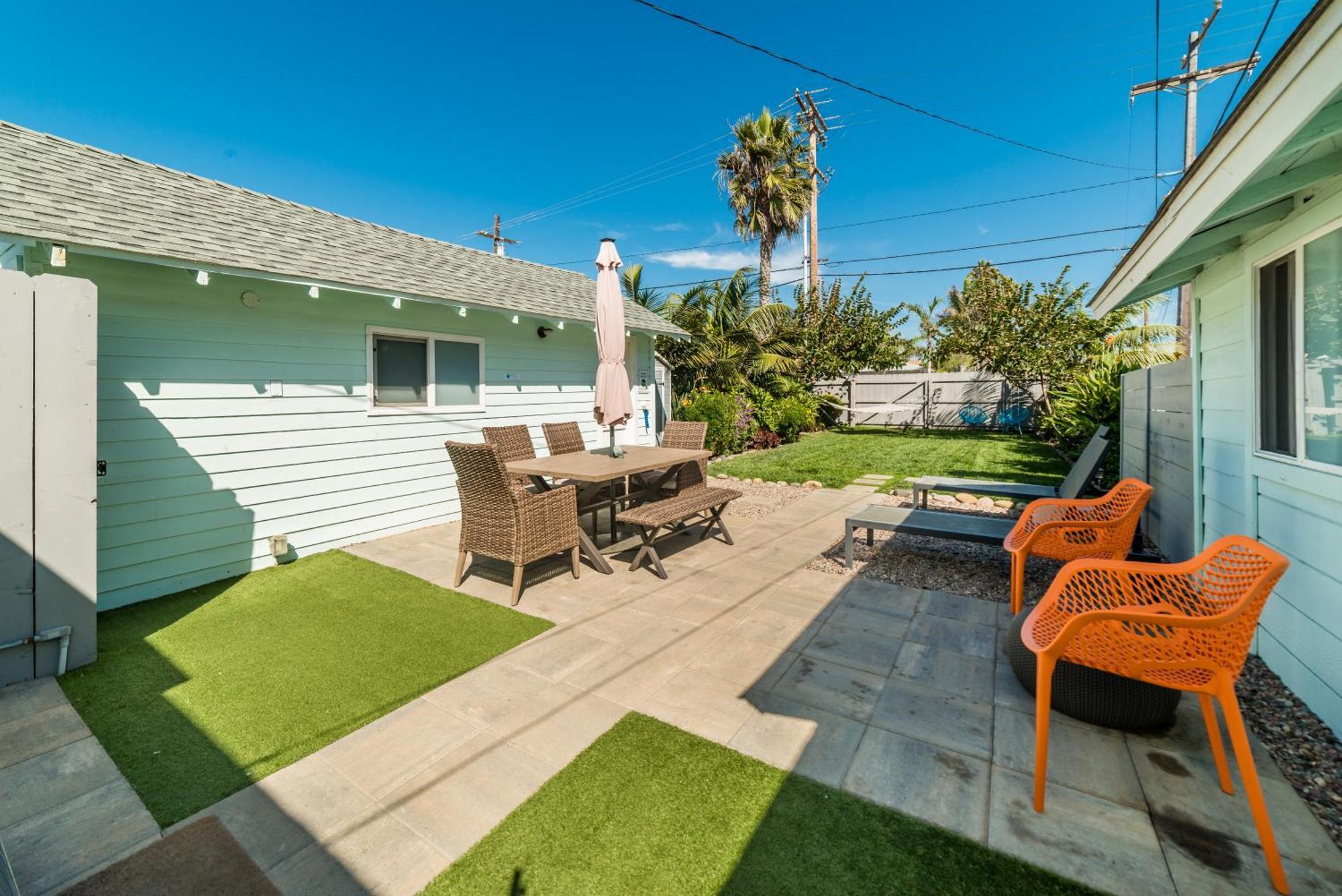 Pacific Bungalow In Oceanside With Backyard & Tiny House Exterior photo