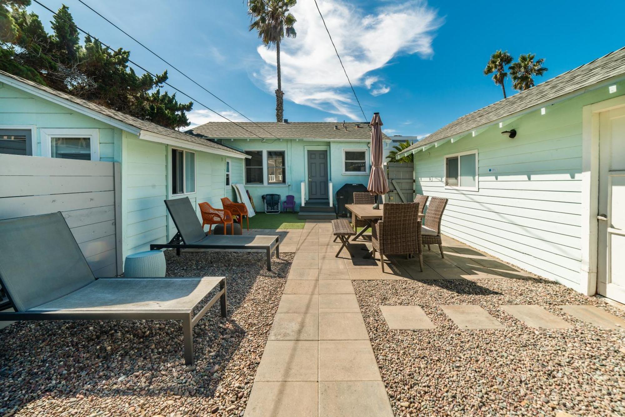 Pacific Bungalow In Oceanside With Backyard & Tiny House Exterior photo