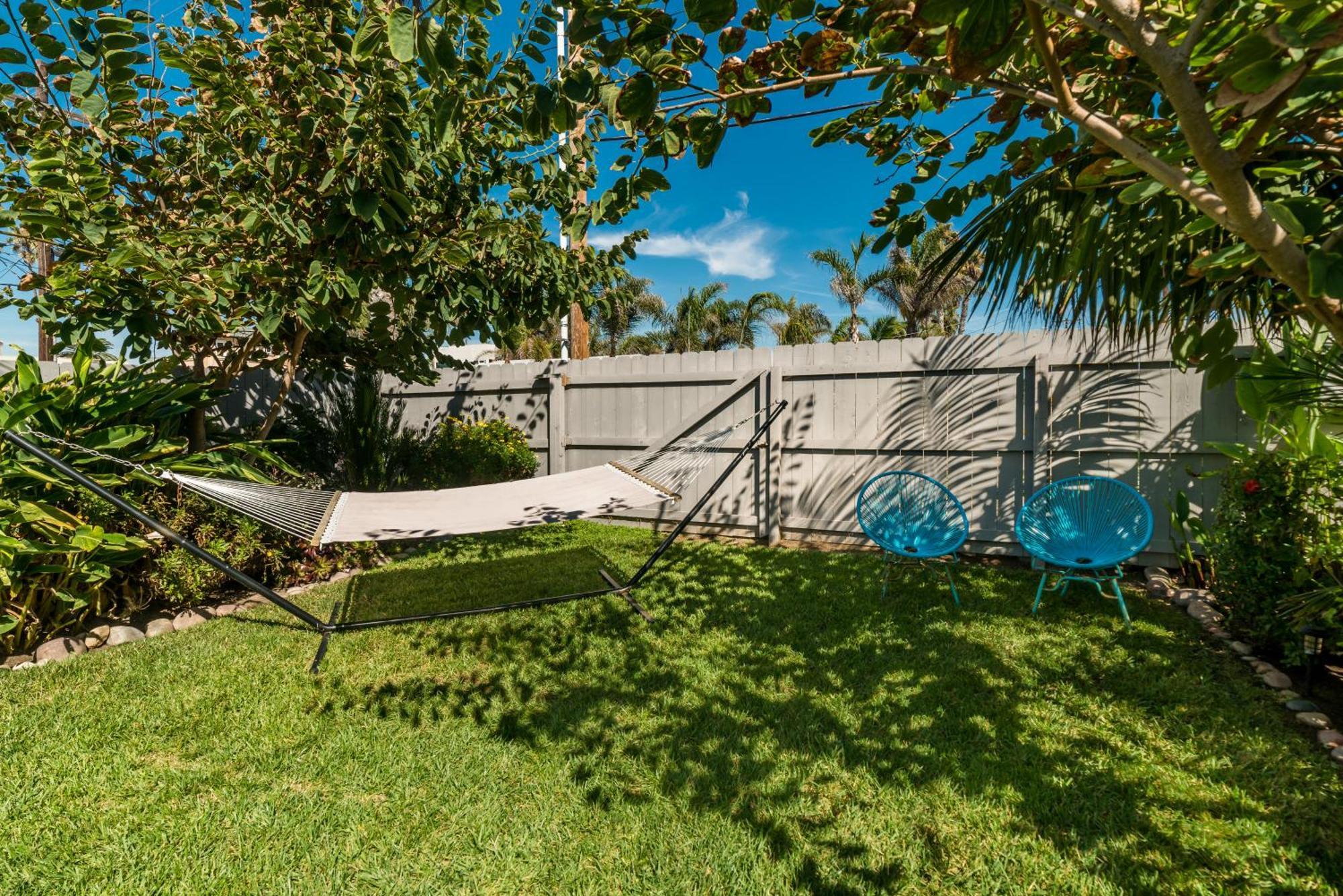 Pacific Bungalow In Oceanside With Backyard & Tiny House Exterior photo