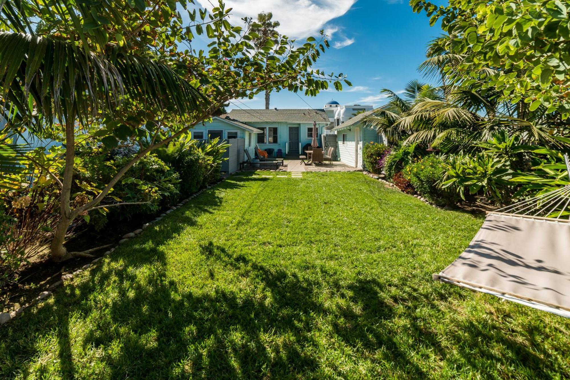 Pacific Bungalow In Oceanside With Backyard & Tiny House Exterior photo
