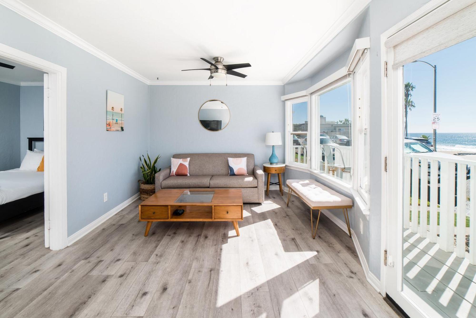 Pacific Bungalow In Oceanside With Backyard & Tiny House Exterior photo