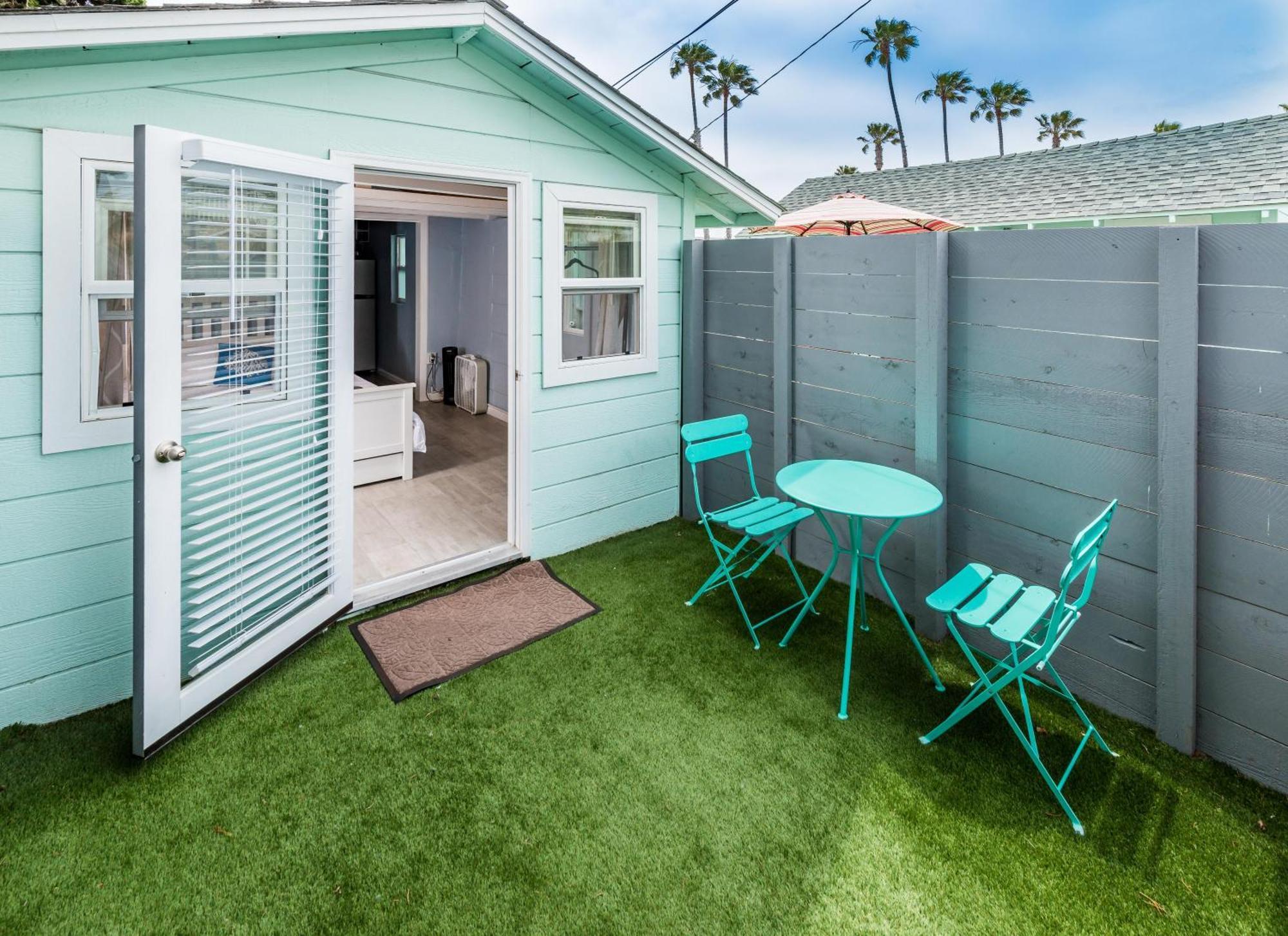 Pacific Bungalow In Oceanside With Backyard & Tiny House Exterior photo