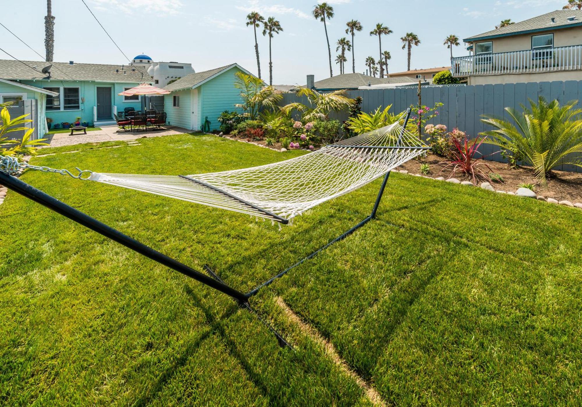 Pacific Bungalow In Oceanside With Backyard & Tiny House Exterior photo