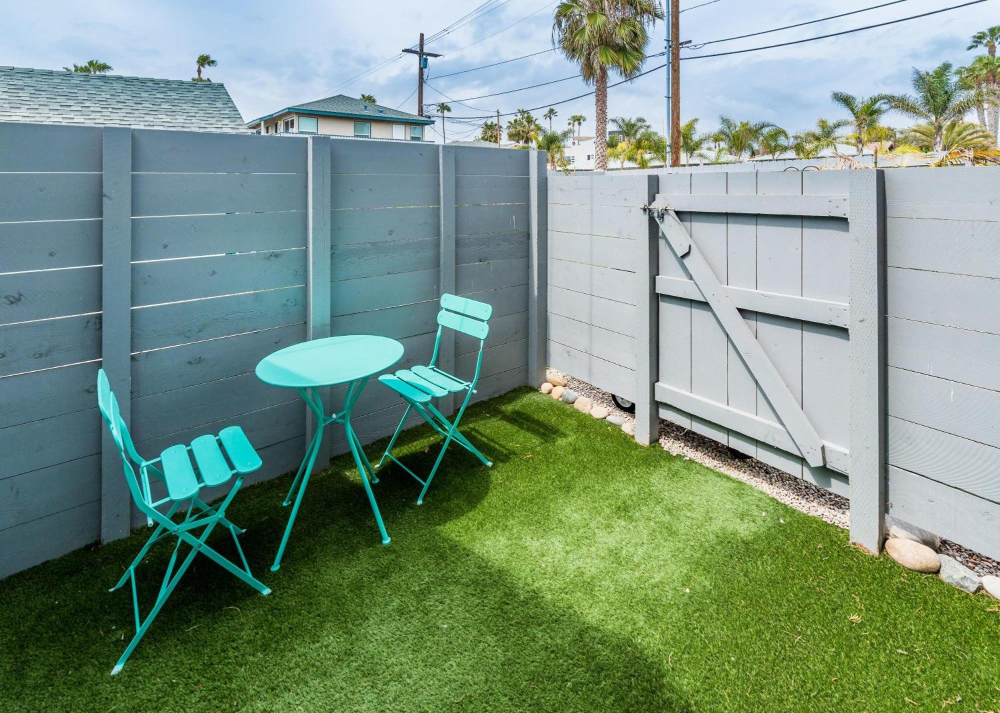 Pacific Bungalow In Oceanside With Backyard & Tiny House Exterior photo